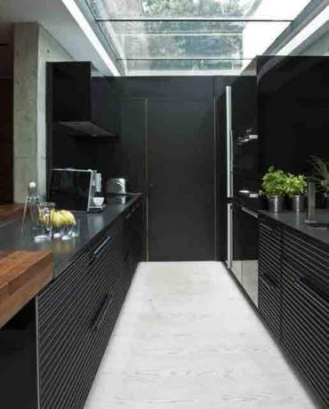 Črne kuhinje v notranjosti - razkošna preprostost minimalizma