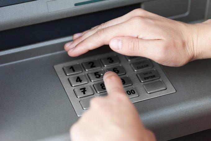 7 nasvetov o tem, kako zaščititi svoje bančna kartica z goljufi