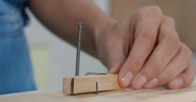 "Zastarel" način za povezovanje z žeblji, da ne ogrožajo prstov