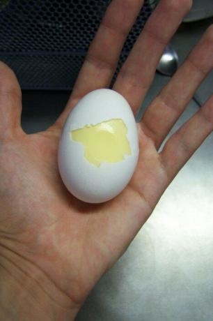 Kako pripraviti "zlata jajca" ali umešana jajca v lupini