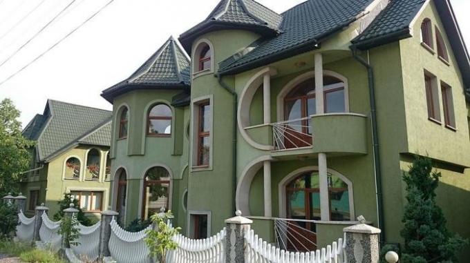 Najbogatejši naselje v Ukrajini, kjer je nihče ne-nadstropne zgradbe.