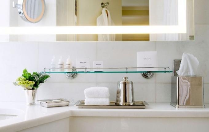 Sneg-bela kopalnica: 5 čistost skrivnosti iz luksuznih hotelov delavcev