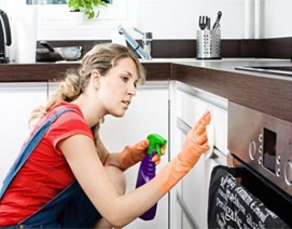 Kako oprati plastično kuhinjo - osnovne tehnike in triki