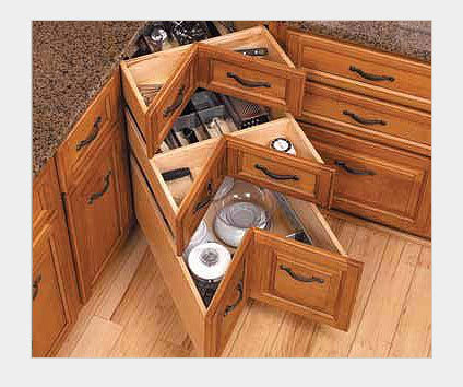 Tehnološka rešitev za postavitev kuhinjskih omar, da prihranite prostor