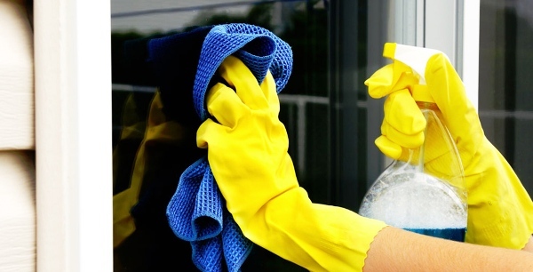 Pranje oken vam lahko prihrani toploto