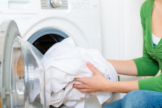 Kako varno belilo za pranje perila in oblačil