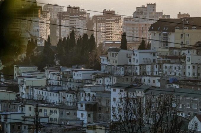Celo mesto je zapletla mreža "ruskih favelah."