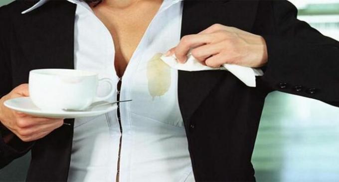 Tudi kava madeže lahko odstranite, če veste, malo skrivnost. / Foto: stozabot.com. 