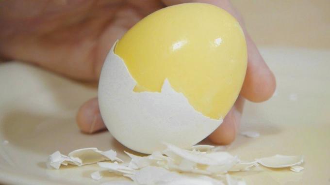 "Gold" jajca, ali kako narediti omleto, ne da bi razbijanje jajc