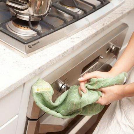 Umazane kuhinjske krpe - nadloga vseh gospodinj.