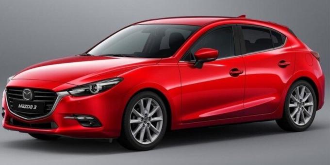 Subcompact Mazda 3 je odlična izbira za človeka.