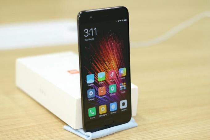 Pregled pametnega telefona Xiaomi Mi 6 - zmogljivega in funkcionalnega vodilnega - Gearbest Blog Russia