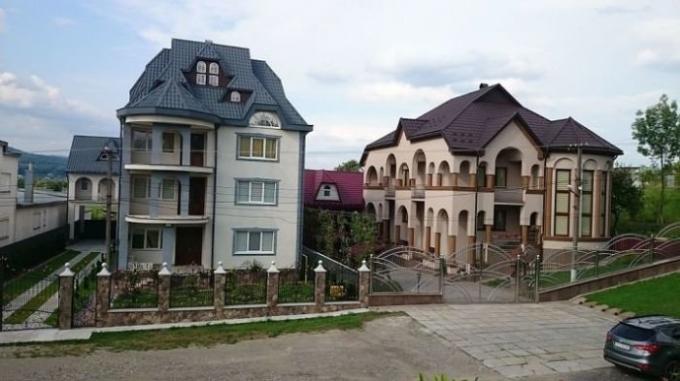 Spodnja Apsha - najbogatejši vasi v Ukrajini.