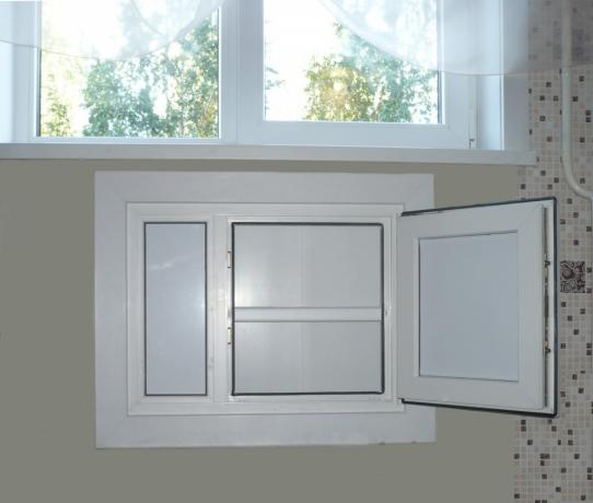 Hladilnik pod oknom v kuhinji: kako ga skriti z lastnimi rokami, navodila, foto in video vadnice