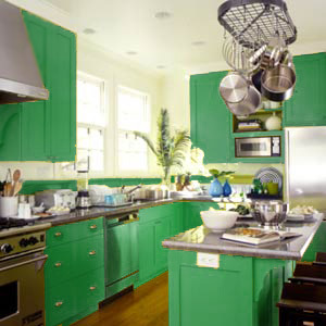 Izvirna kuhinjska garnitura v zeleni barvi