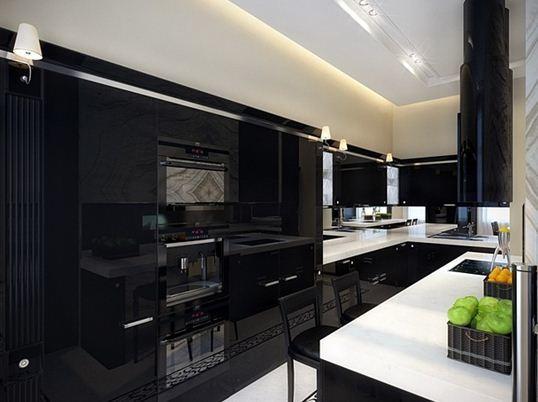 Sijajno črna kuhinja v klasični kombinaciji s snežno belo delovno ploščo