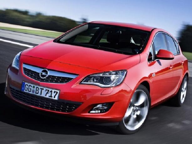Opel Astra - najbolj priljubljen model nemškega avtomobilov. | Foto: caradisiac.com.